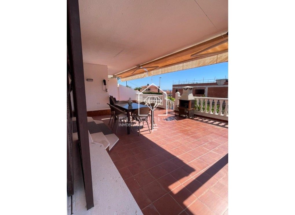 Alquiler a largo plazo - Chalet - Santa Pola