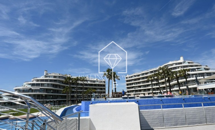 Apartament - Sprzedaż - Los Arenales del Sol - Arenales