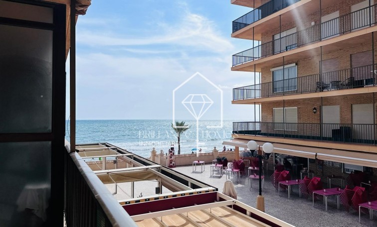 Apartament - Sprzedaż - Los Arenales del Sol - Arenales