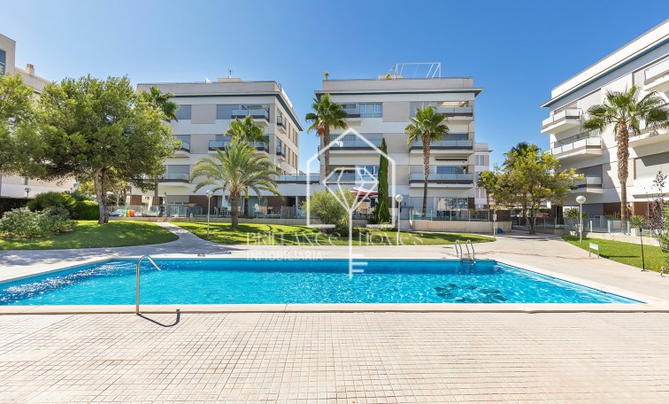 Apartament - Sprzedaż - Orihuela Costa - Villamartín-Las Filipinas