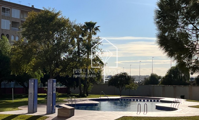 Apartment flat - Sale - Torrevieja - Centro