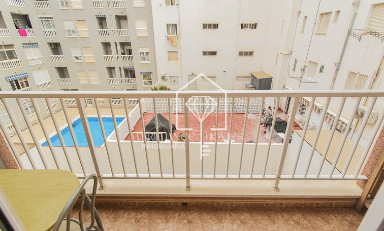 Apartment/mieszkanie - Sprzedaż - Torrevieja - Playa de los Locos