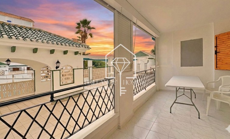 Apartment - Sale - Torrevieja - La Mata