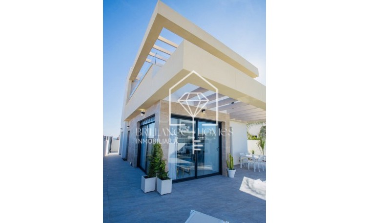 Detached chalet - New Build - Los Montesinos - 03187