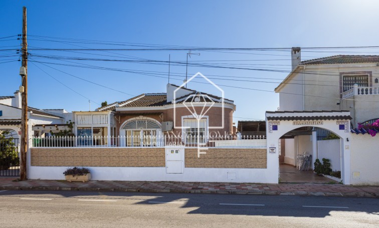 Detached villa - Resale - Torrevieja - Urbanización San Luis