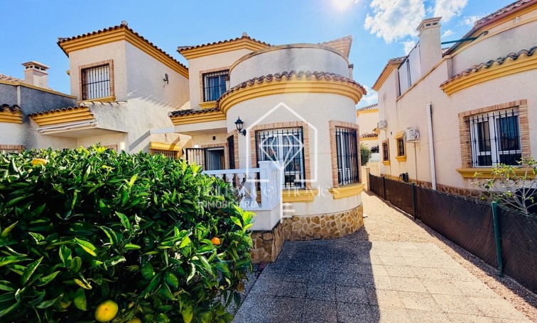 Detached villa - Revente - Los Montesinos - La Herrada