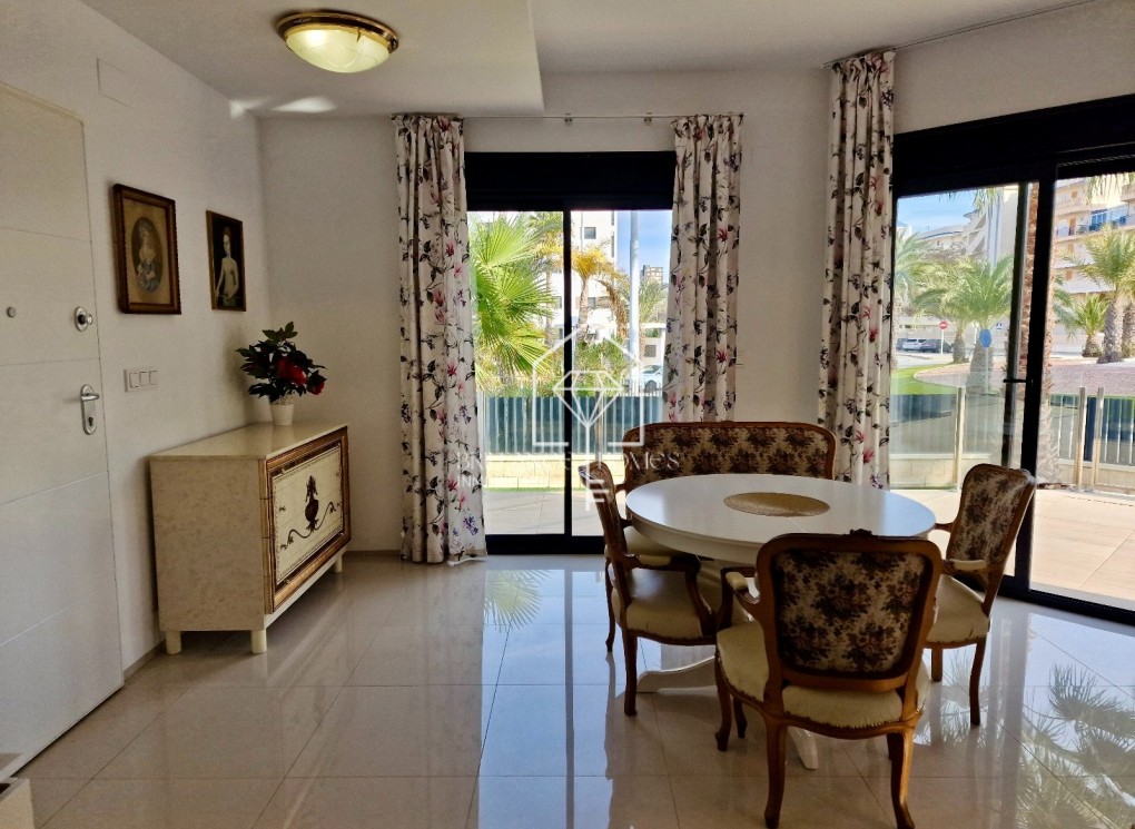 Location longue durée - Appartement / flat - Los Arenales del Sol - Arenales