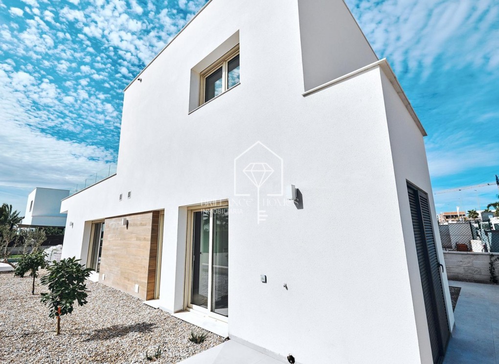 New Build - Detached chalet - Los Montesinos - 03187