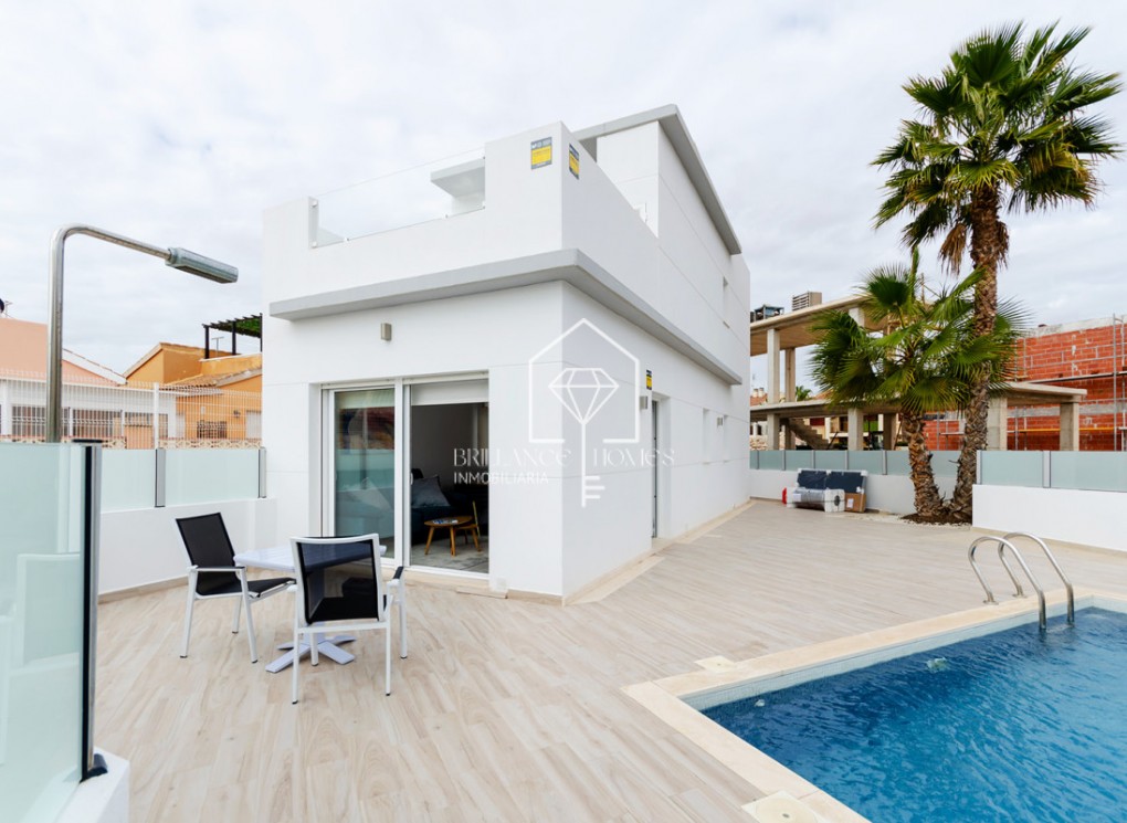 New Build - Villas - Torrevieja - 03184