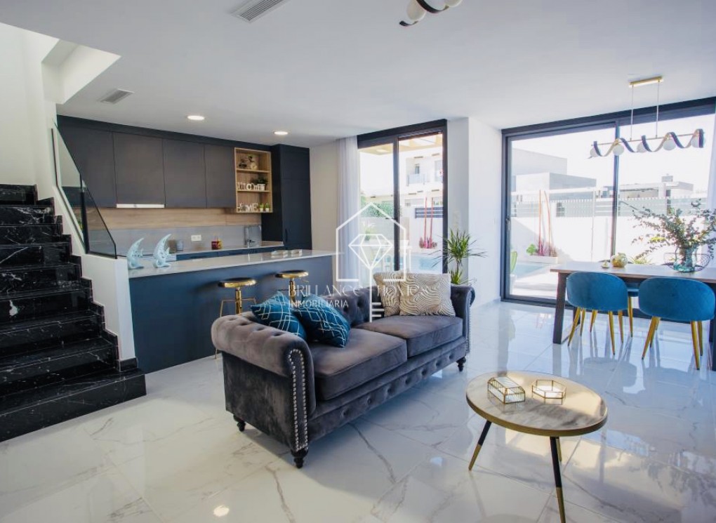 Nowa konstrukcja - Detached chalet - Los Montesinos - 03187