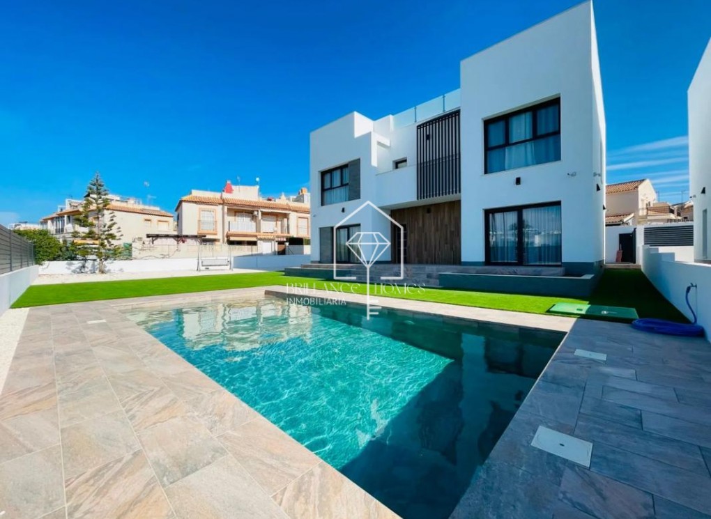 Nowa konstrukcja - Detached chalet - Torrevieja