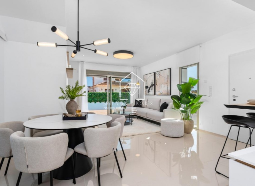 Nowa konstrukcja - Villas - Los Alcázares  - 30710