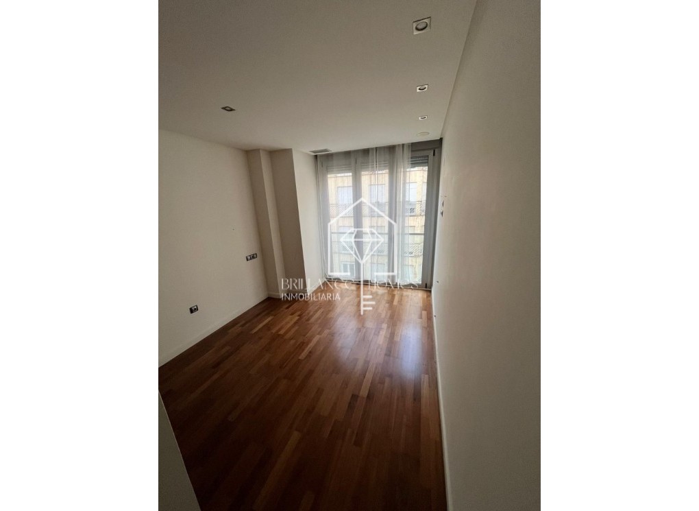 Obra nueva - Apartamento / piso - Elche - Center