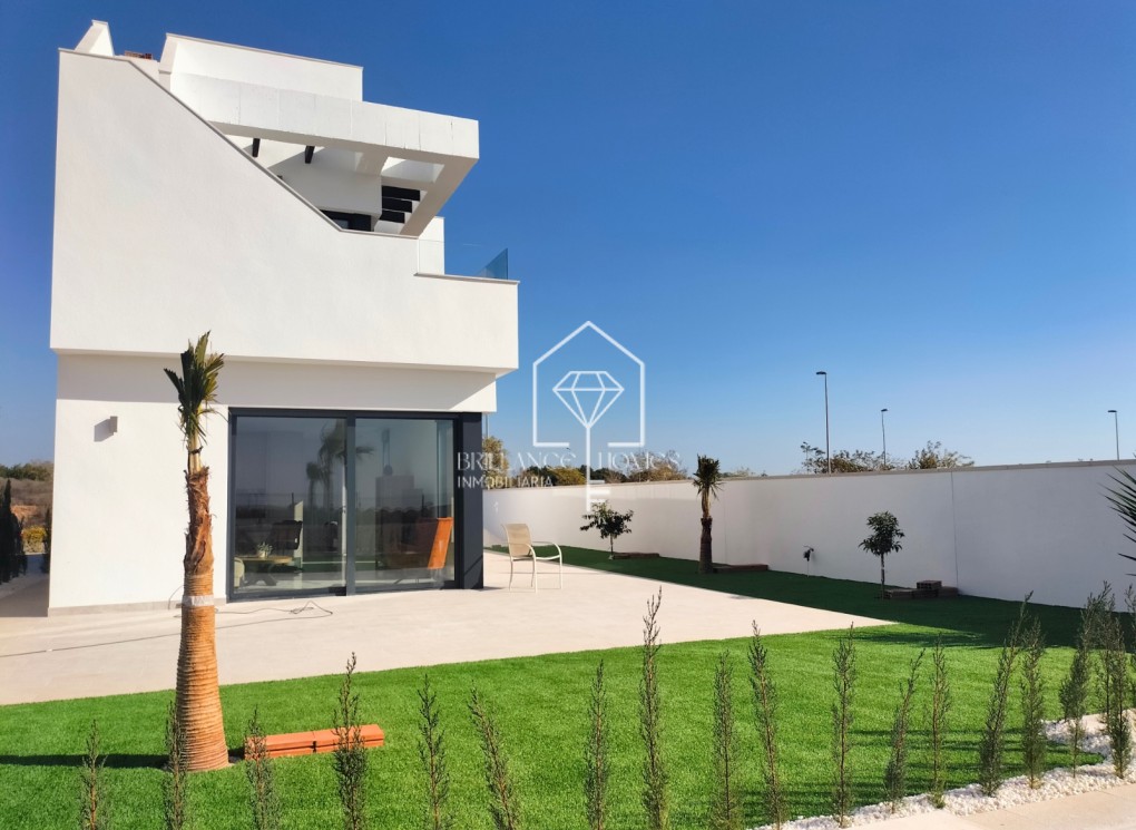 Obra nueva - Villa - Torrevieja