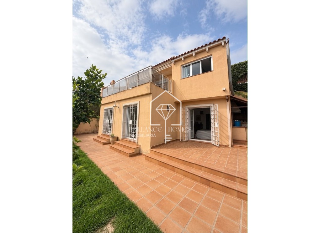 Resale - 4. House - Detached Villa - Gran Alacant