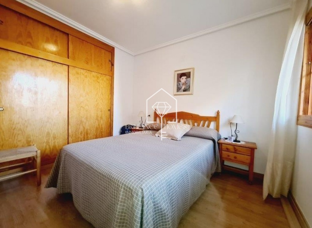 Resale - Apartamento - La Mata