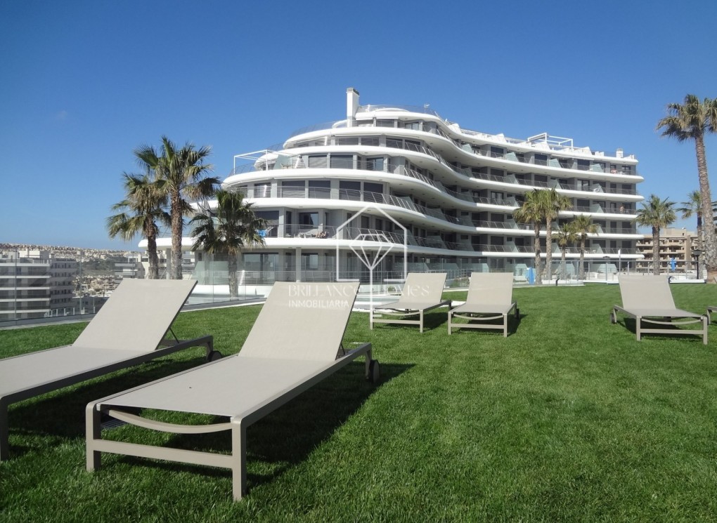 Resale - Apartamento - Los Arenales del Sol - Arenales