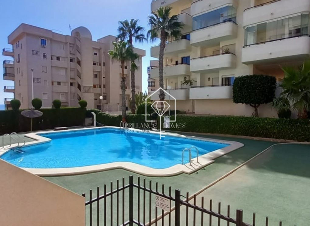 Resale - Apartamento - Los Arenales del Sol - Arenales