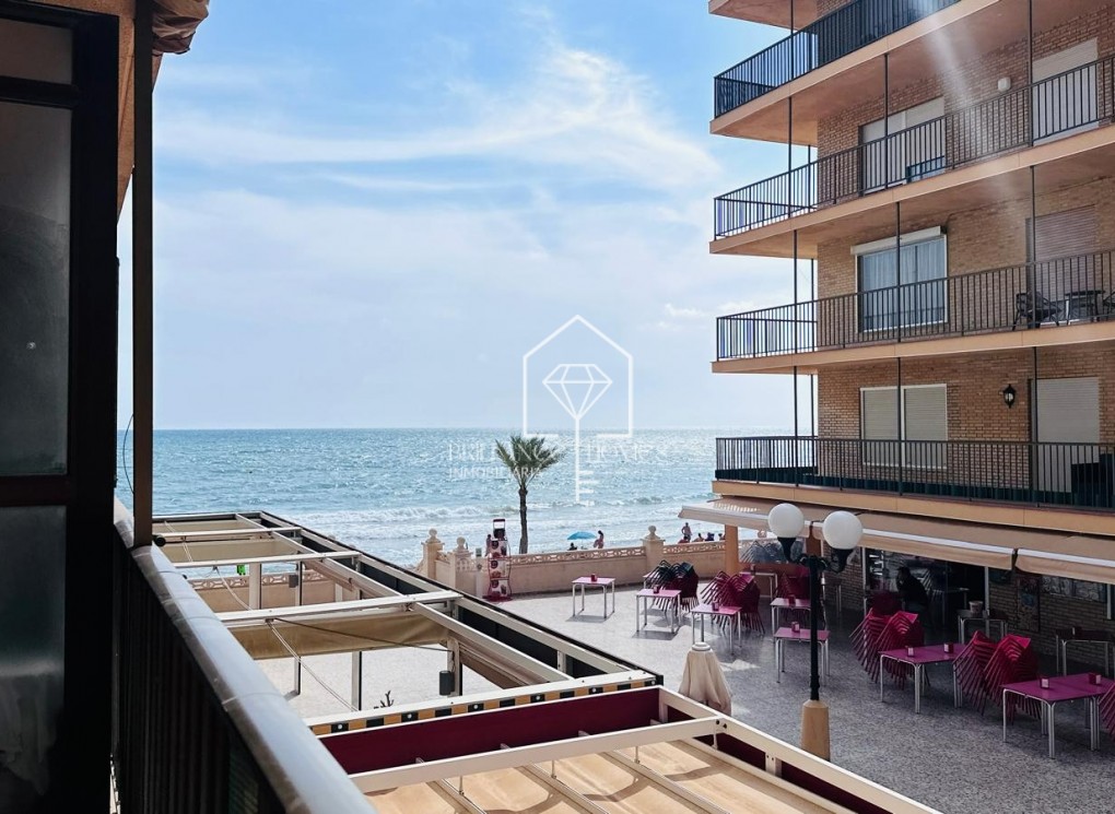 Resale - Apartamento - Los Arenales del Sol - Arenales