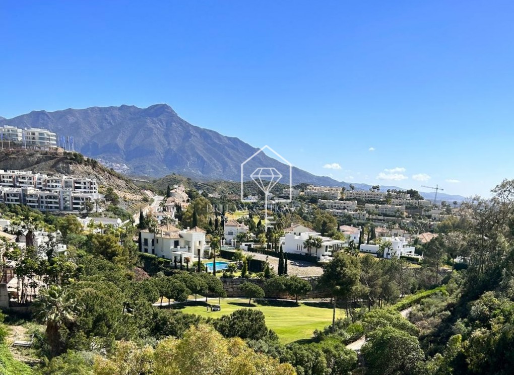 Resale - Apartamento - Marbella - Benahavis