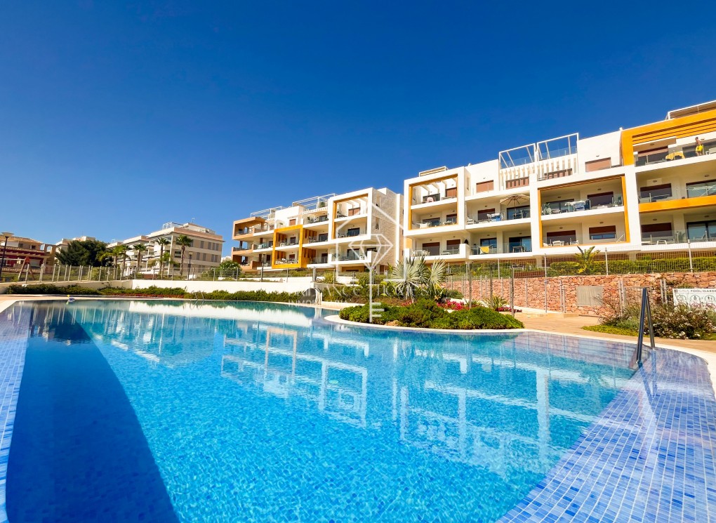 Resale - Apartment - Orihuela Costa - Villamartín-Las Filipinas