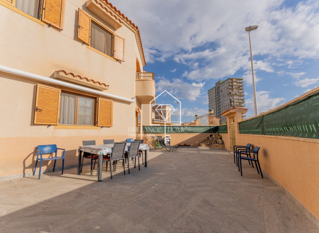 Resale - Bungalow - Los Arenales del Sol - Arenales