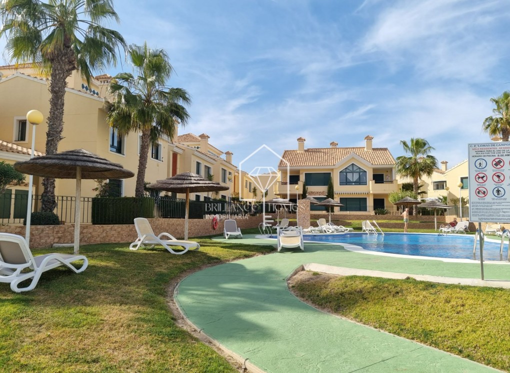 Resale - Bungalow - Orihuela Costa - Campos de Golf