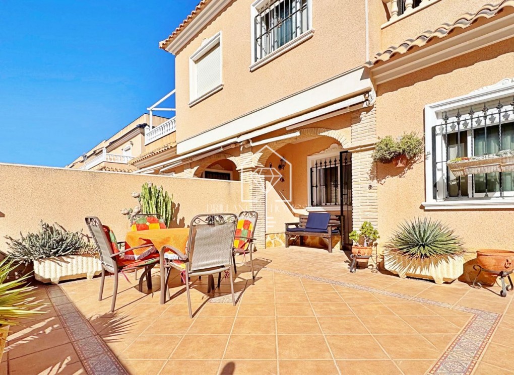 Resale - Townhouse - Orihuela Costa - Villamartín