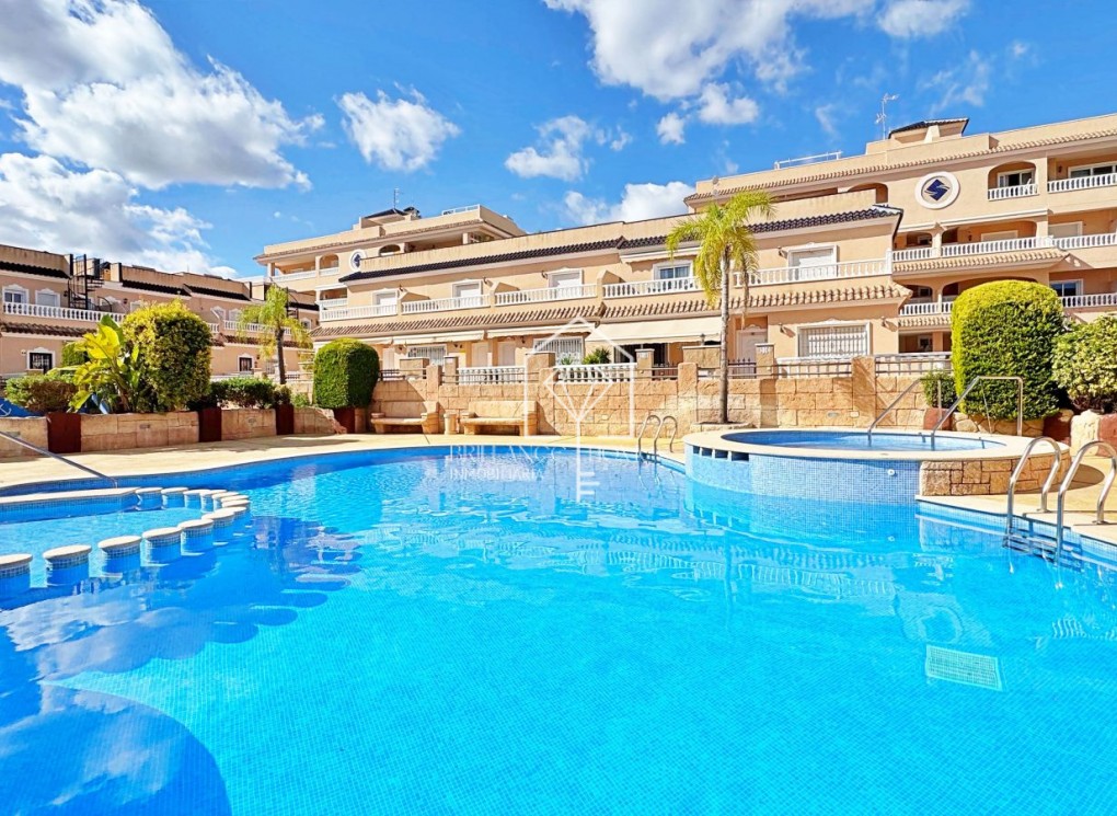 Resale - Townhouse - Orihuela Costa - Villamartín