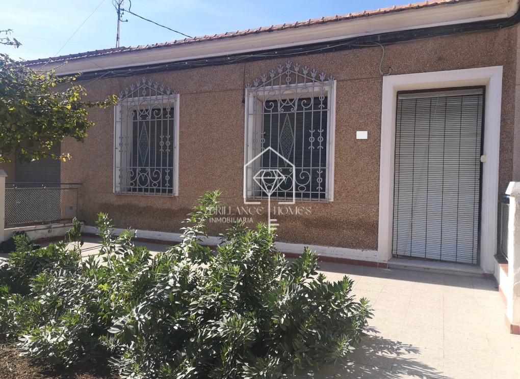 Resale - Townhouse / Semi-detached - Los Montesinos