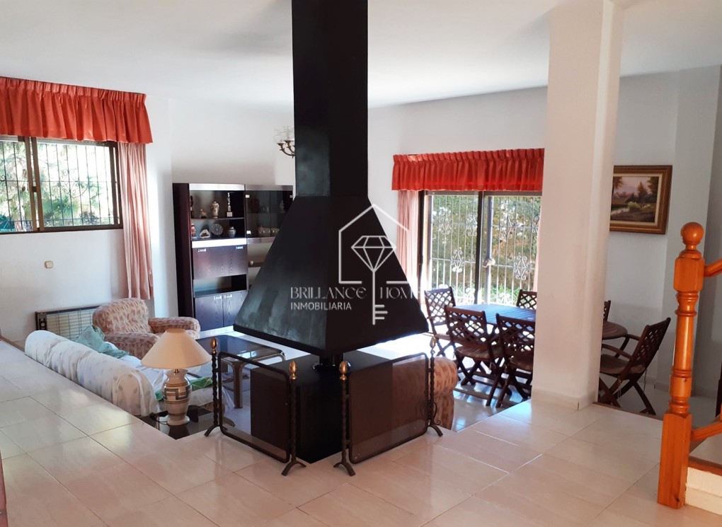 Resale - Villa - Alicante - Campoamor