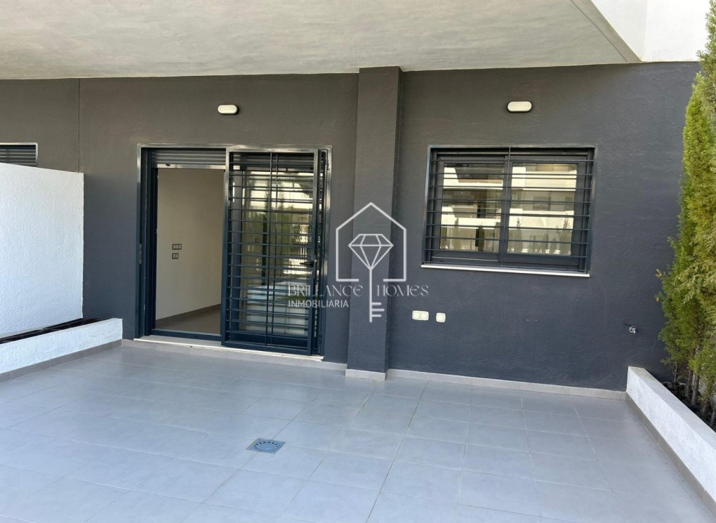 Resale - Wohnung - Los Arenales del Sol - Arenales