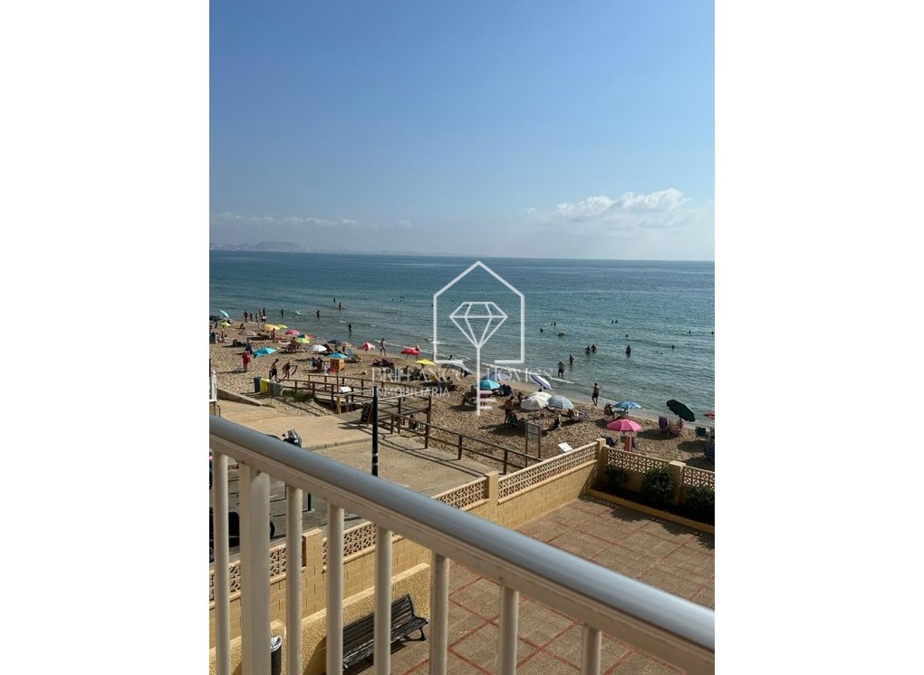 Resale - Wohnung - Los Arenales del Sol - Arenales