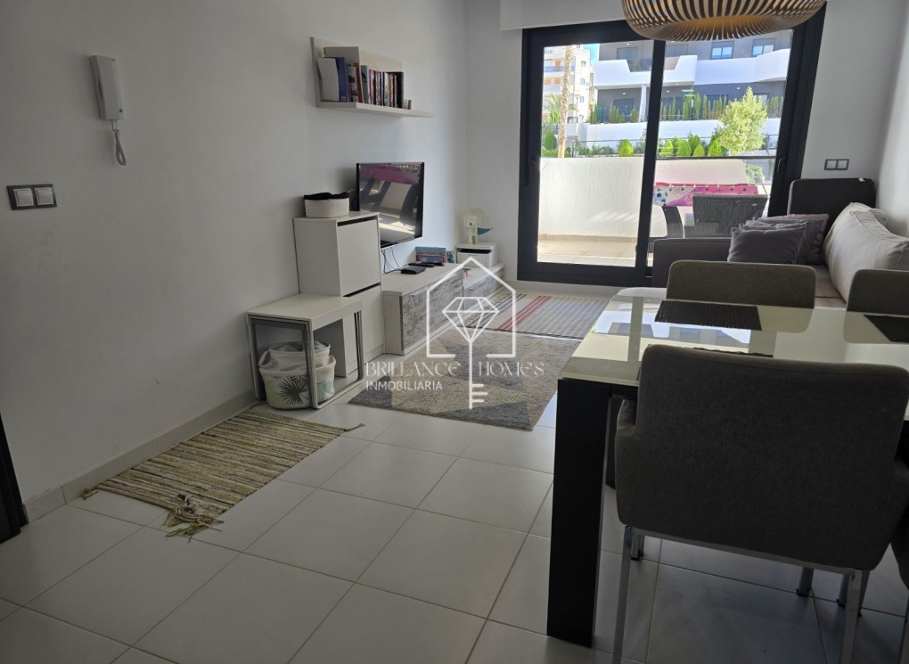 Resale - Wohnung - Los Arenales del Sol - Arenales