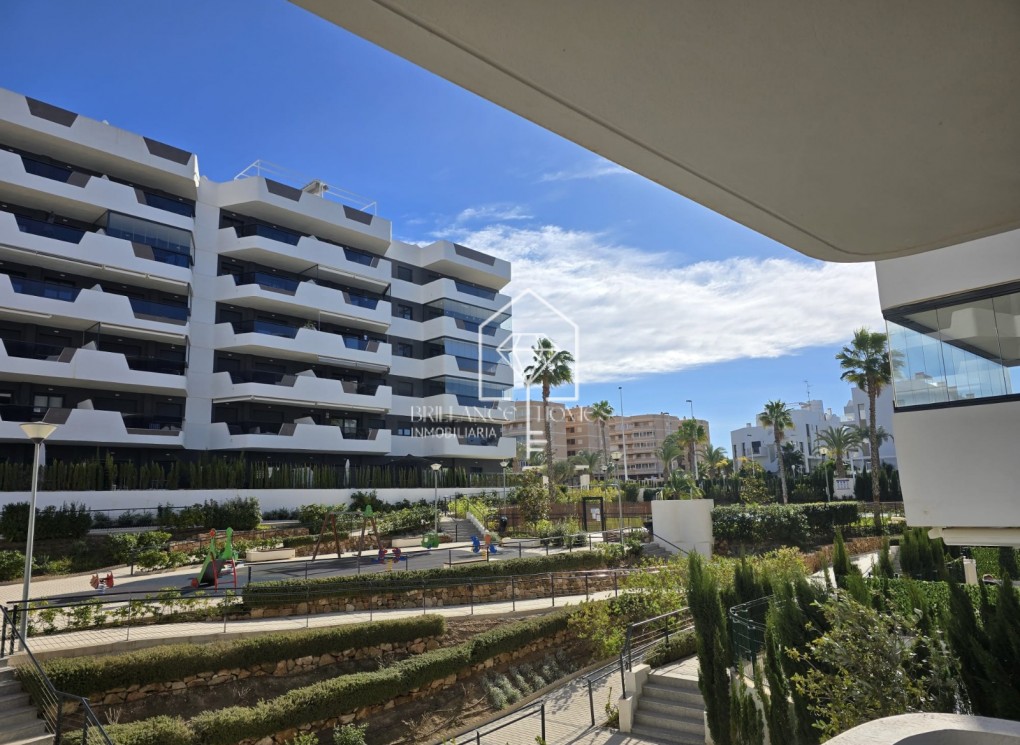 Resale - Wohnung - Los Arenales del Sol - Arenales