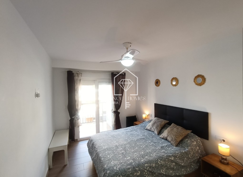 Resale - Wohnung - Los Arenales del Sol - Arenales