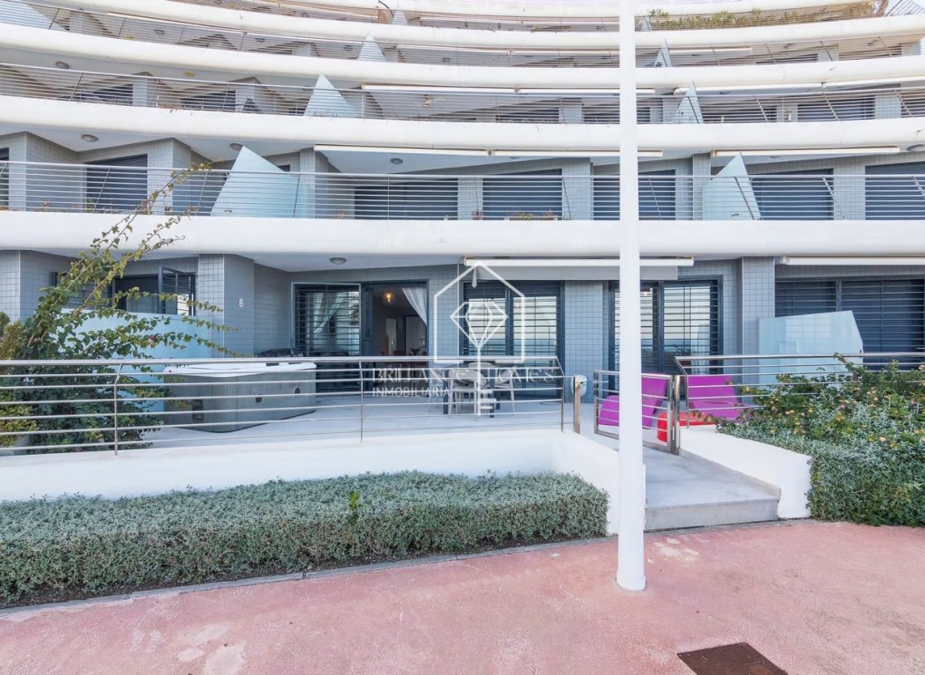 Resale - Wohnung - Los Arenales del Sol - Arenales