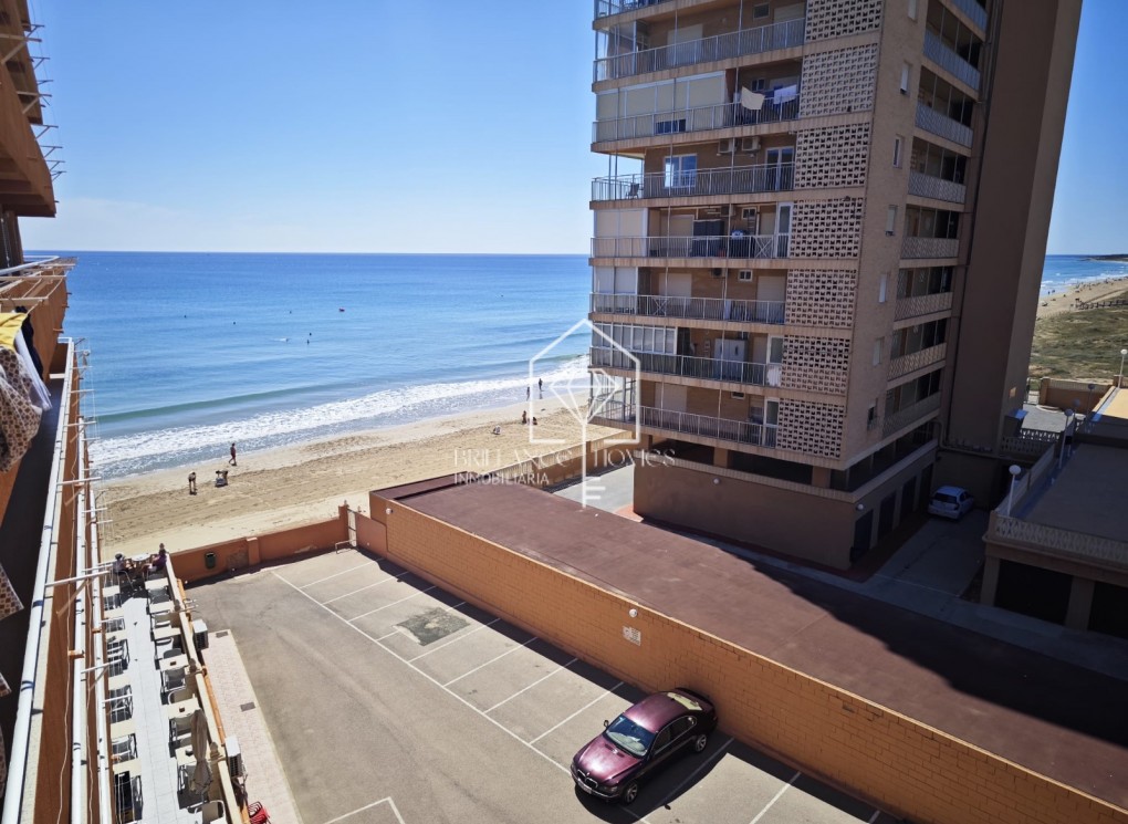 Resale - Wohnung - Los Arenales del Sol - Arenales