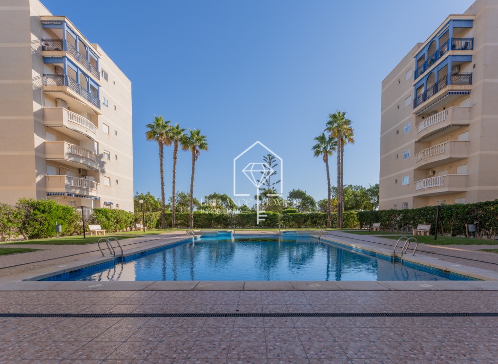 Resale - Wohnung - Los Arenales del Sol - Arenales