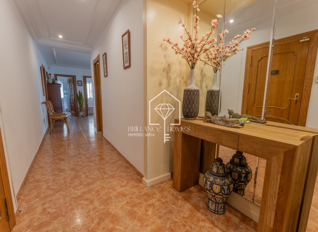 Resale - Wohnung - Los Arenales del Sol - Arenales