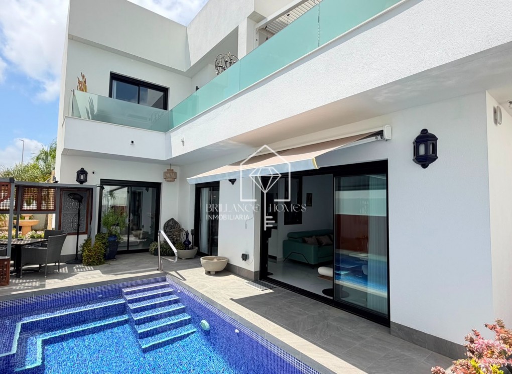 Revente - 4. House - Detached Villa - Los Montesinos - La Herrada
