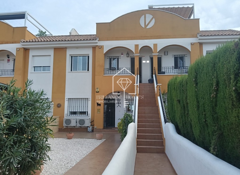 Revente - Appartement / flat - Los Montesinos - Urbanizacion montesol