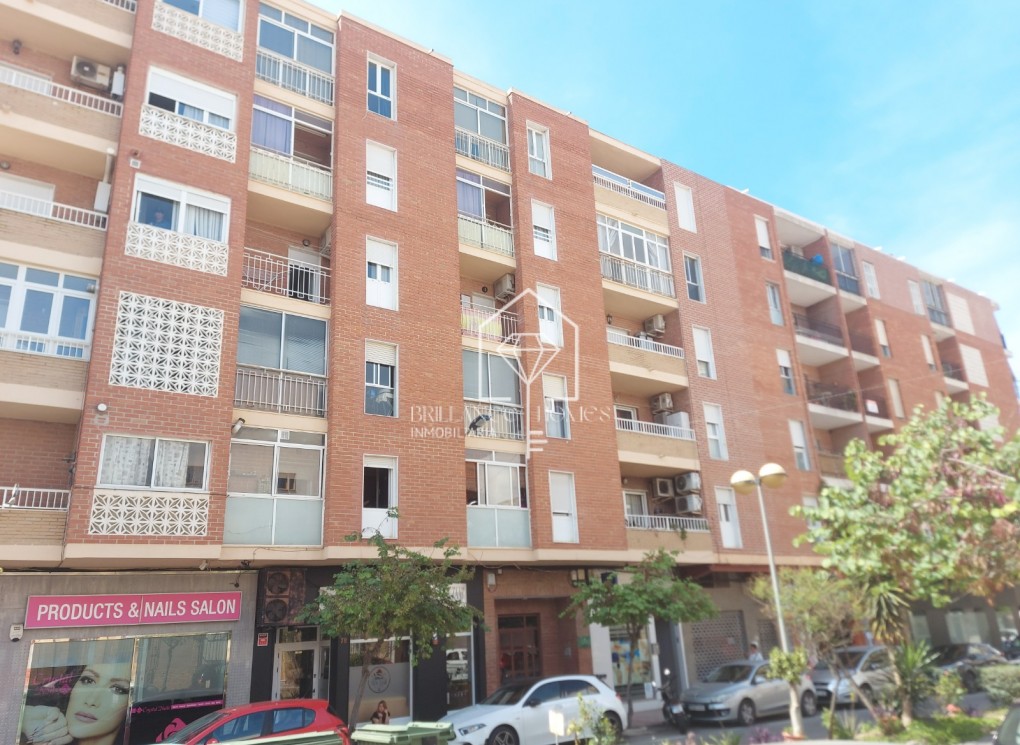 Revente - Appartement / flat - Torrevieja - Centro