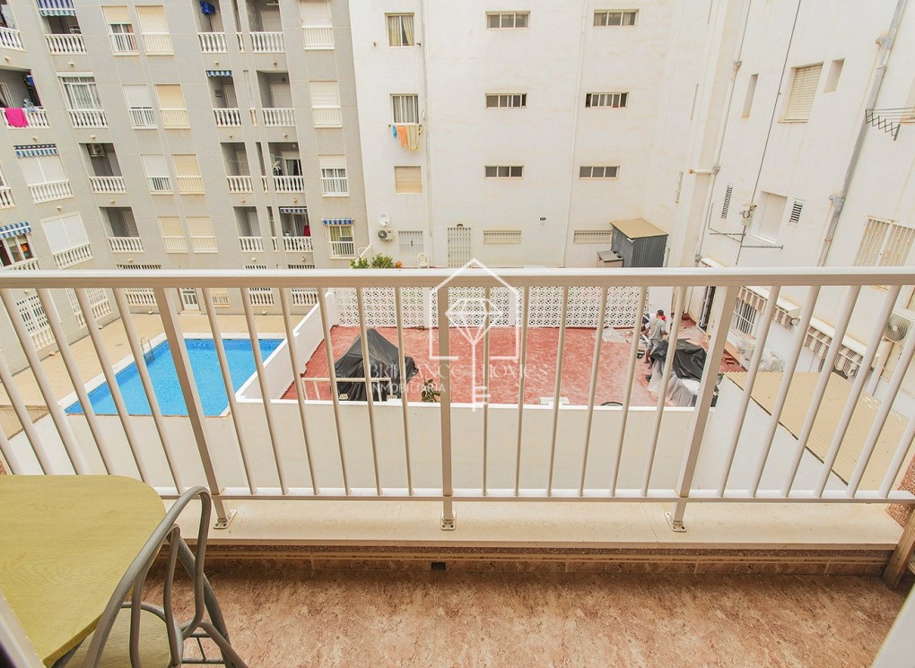 Revente - Appartement / flat - Torrevieja - Playa de los Locos