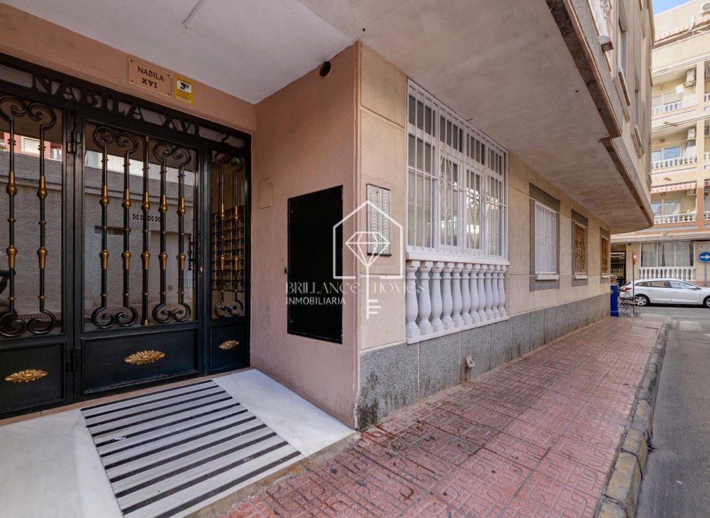 Revente - Appartement - Torrevieja - Centro