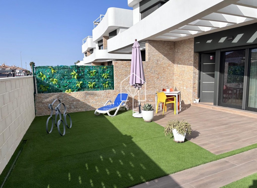 Revente - Semi Detached Villa - Los Montesinos - La Herada