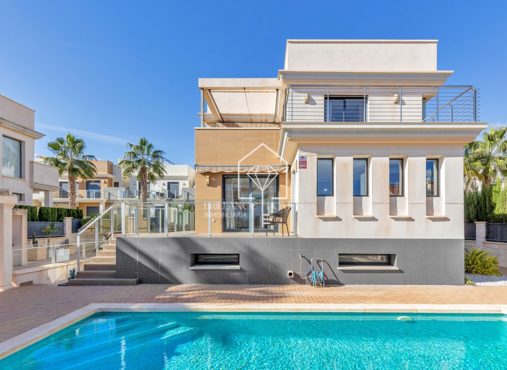 Revente - Villa - Orihuela Costa