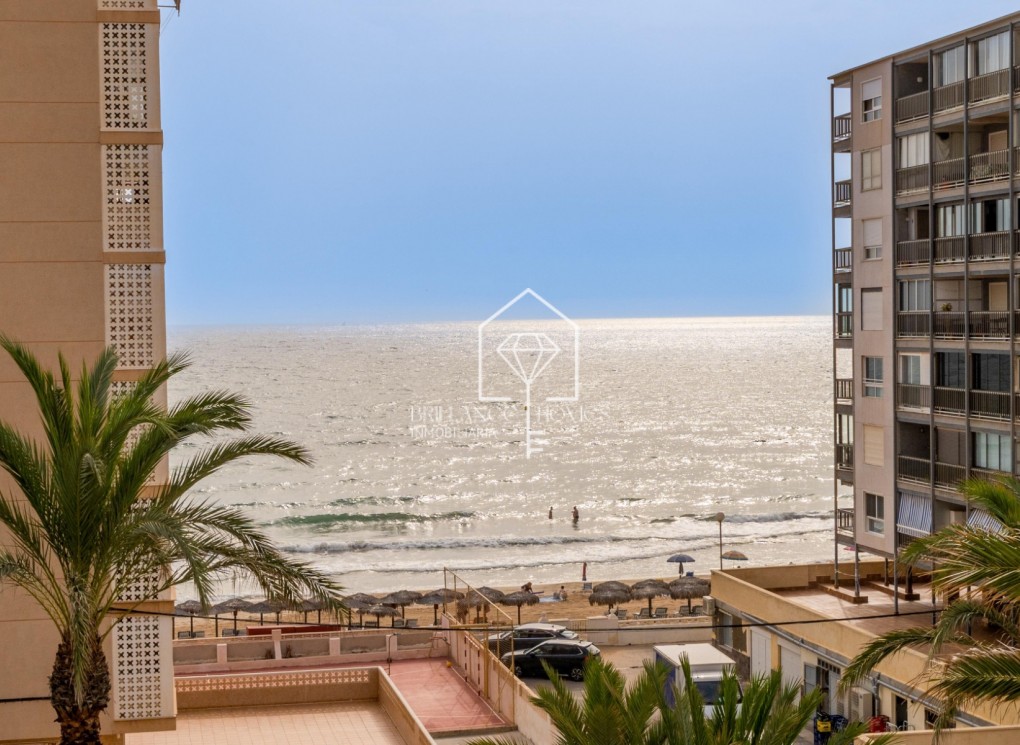 Sale - Apartment / flat - Los Arenales del Sol - Arenales