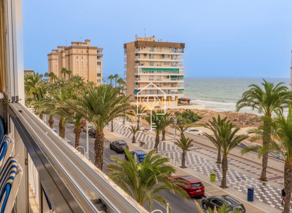 Sale - Apartment / flat - Los Arenales del Sol - Arenales