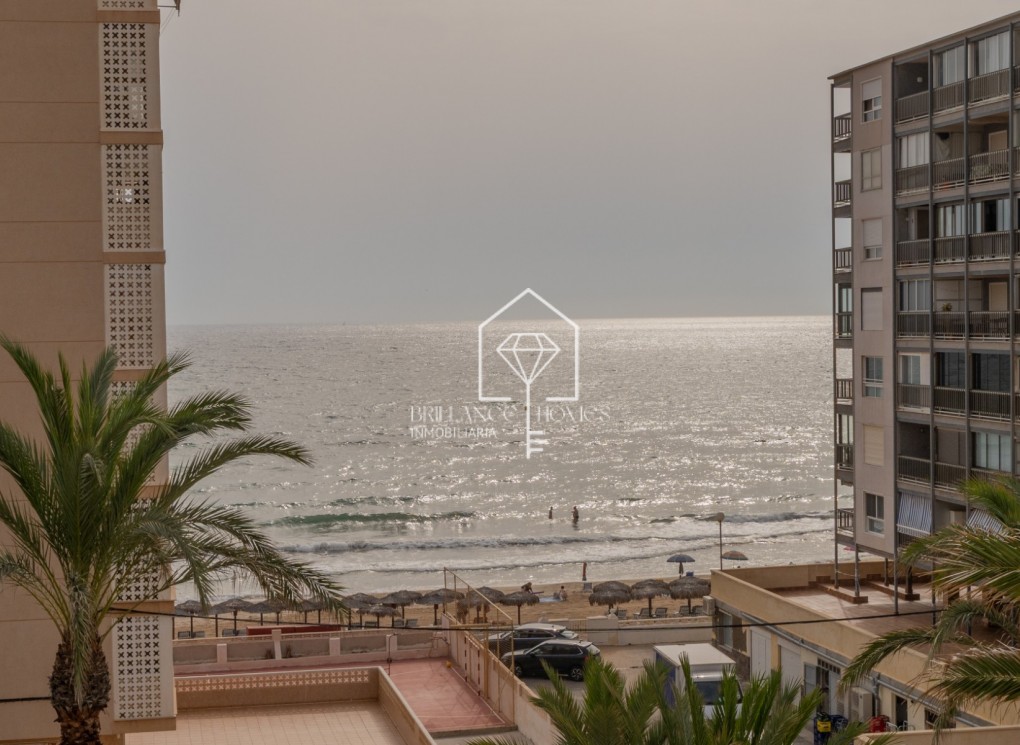 Sale - Apartment / flat - Los Arenales del Sol - Arenales